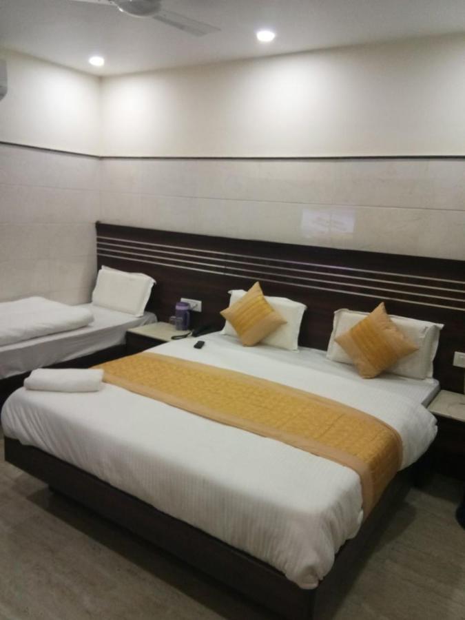 Hotel Usa New Delhi Extérieur photo