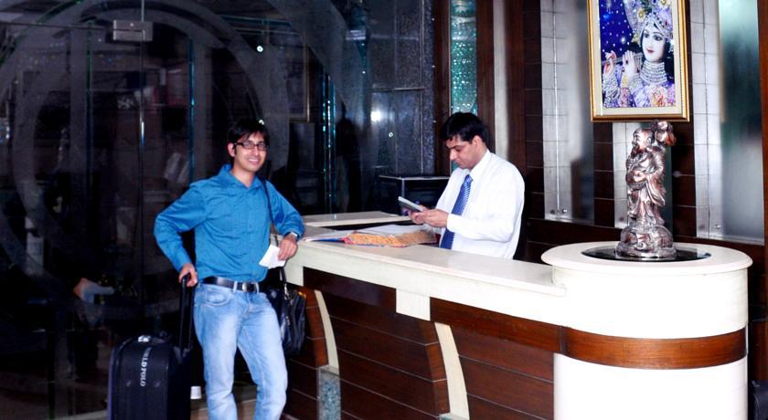 Hotel Usa New Delhi Extérieur photo