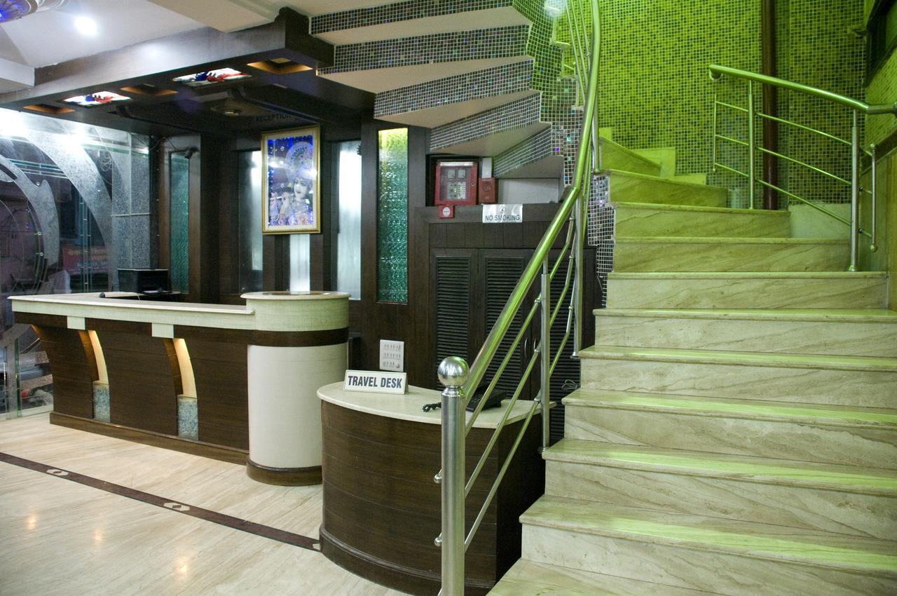 Hotel Usa New Delhi Extérieur photo