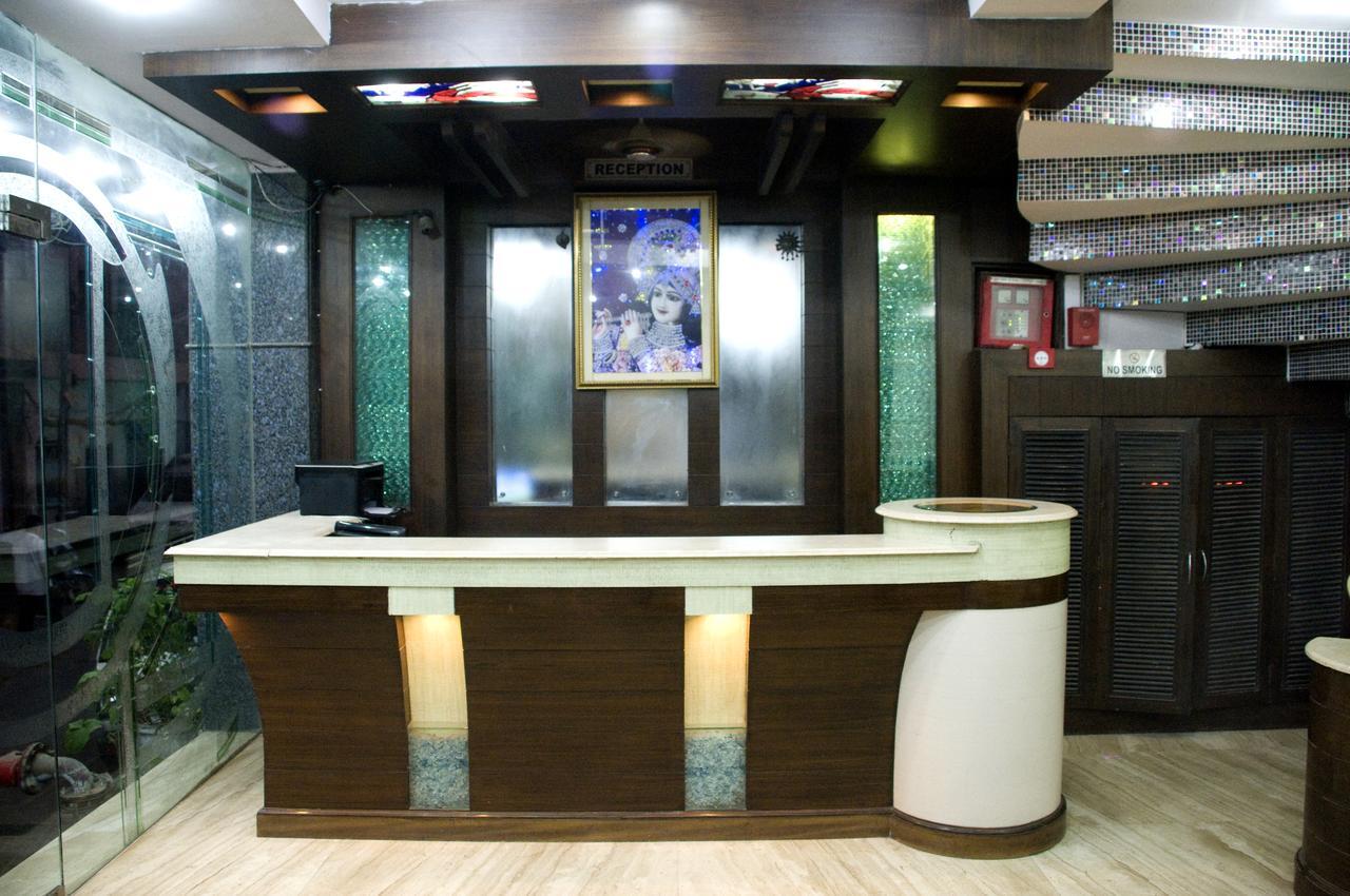 Hotel Usa New Delhi Extérieur photo
